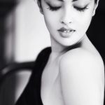 Riya Dev Varma aka Riya sen (2)