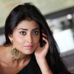 Shriya Saran (24)