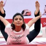 Celebrities Doing Yoga (7)