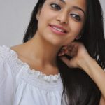 Janani Iyer (21)