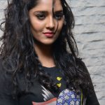 Ritika Singh (1)