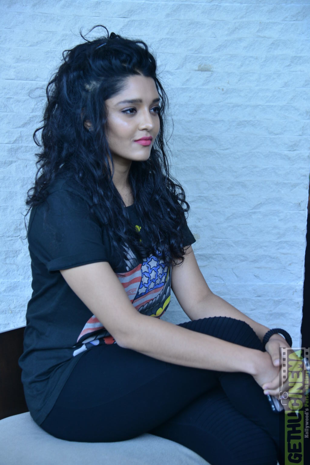 Actress Ritika Singh latest photo shoot - Gethu Cinema