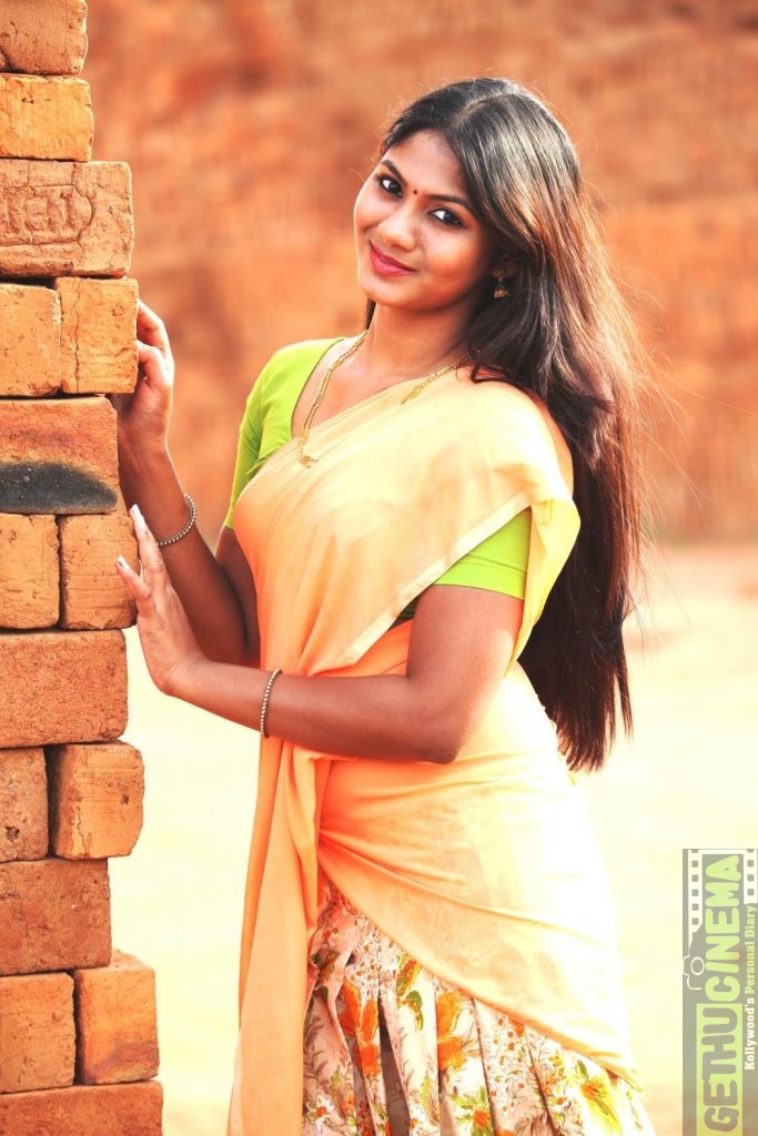 Actress Shruti Reddy Latest New HD Gallery | Gethu Cinema