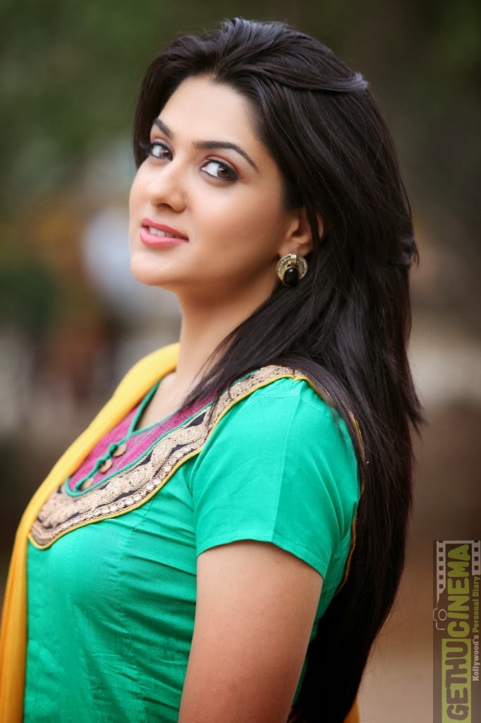 682px x 1024px - Actress Sakshi Chaudhary cute Gallery - Gethu Cinema