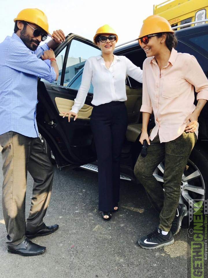 Director, Dhanush and Kajol in VIP 2 shoot GethuCinema (4)