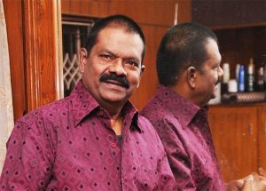 1000 films old Vinu Chakkaravarthi has passed away.