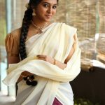 Lakshmi Menon at Yung Mung Sung Stills (4)