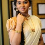 Lakshmi Menon at Yung Mung Sung Stills (9)