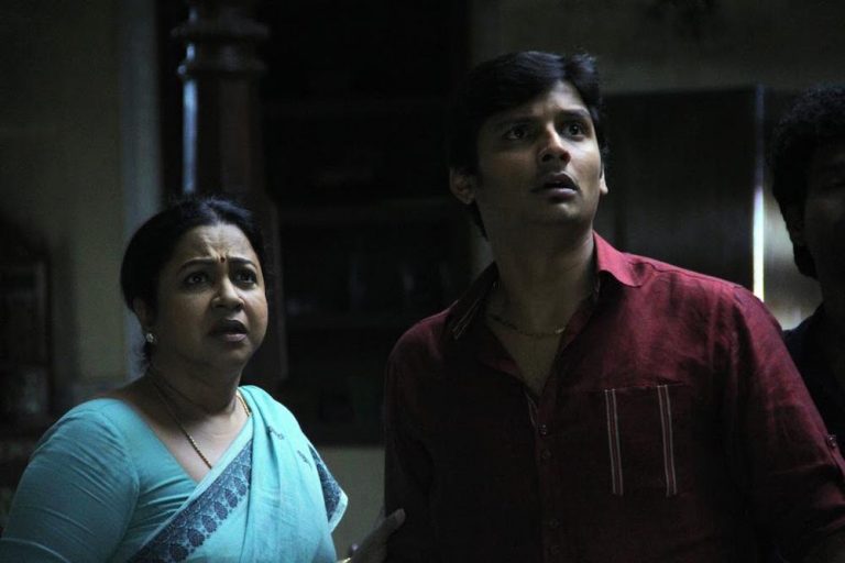 Sangili Bungili Kadhava Thorae Movie Review, Rating, Story & Verdict
