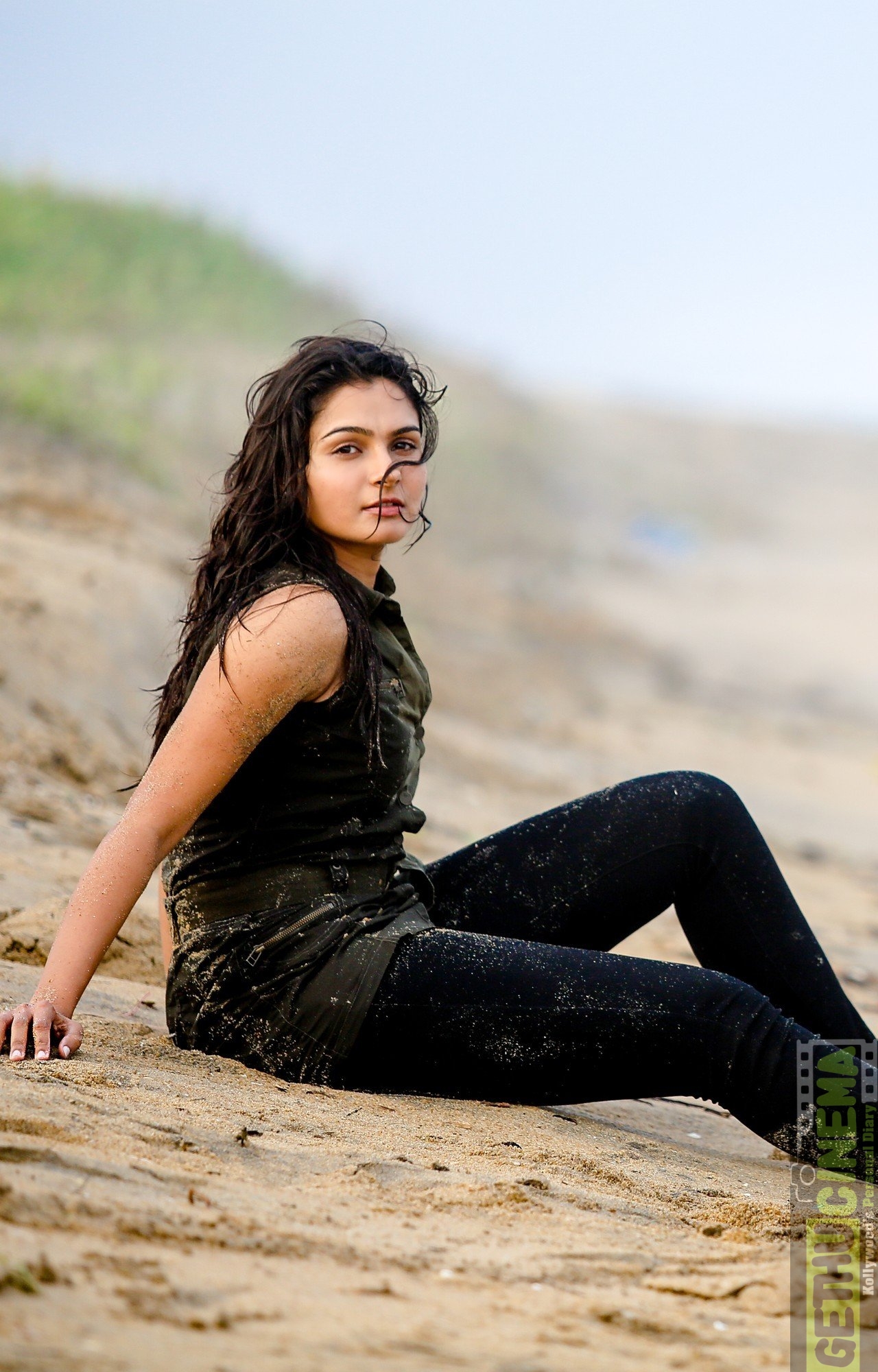 Actress Andrea Jeremiah 2021 New HD Pictures Gethu Cinema