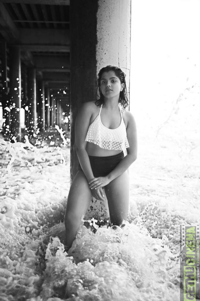 Tamil Actress 2017 Latest Glamour Photos - Gethu Cinema