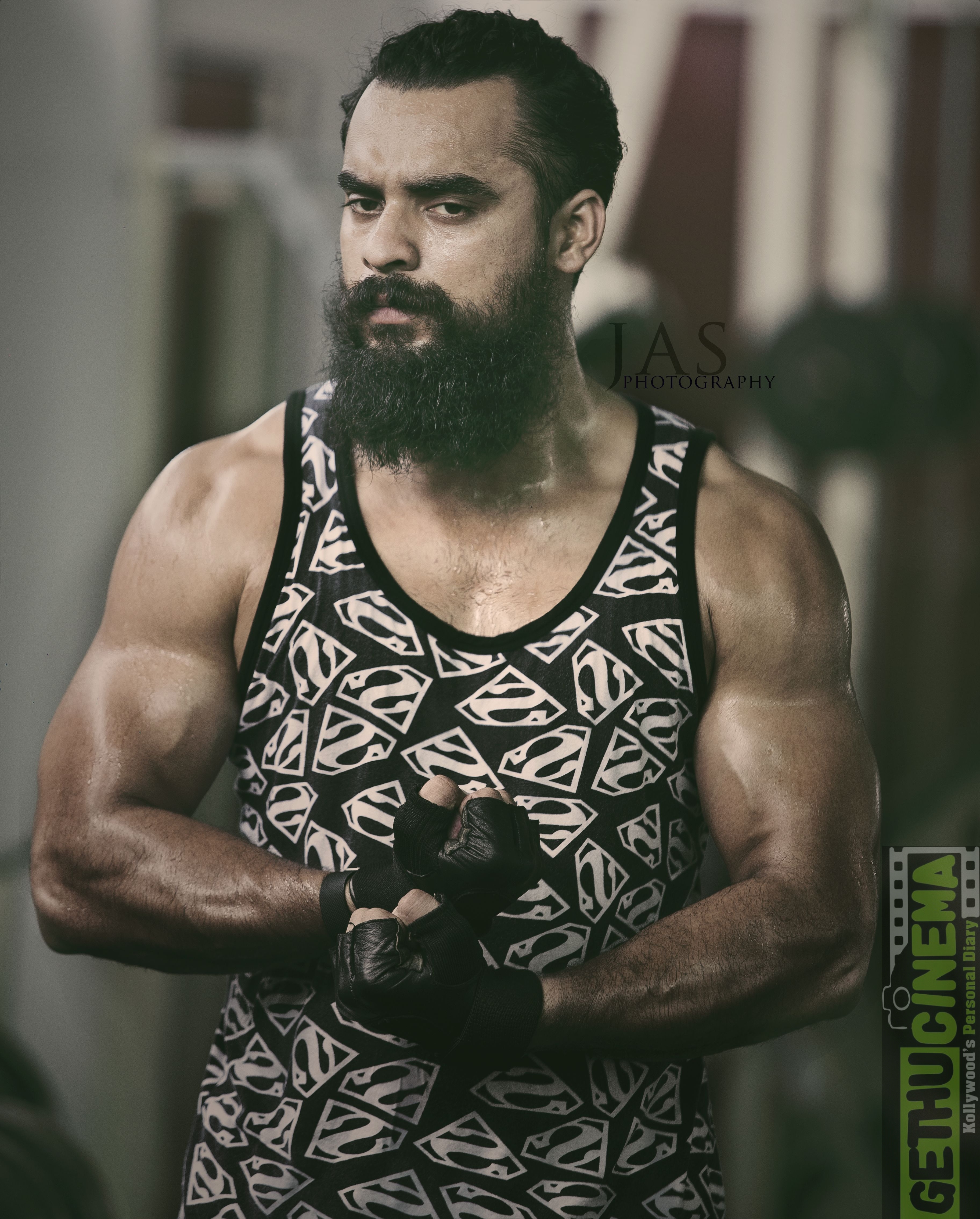 tovino thomas (7)