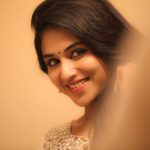 Meyaadha Maan Actress Indhuja HD Photos (2)