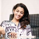 Meyaadha Maan Actress Priya Bhavani Shankar HD Photoshoot Gallery (5)