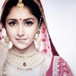 Actress Sayesha Saigal Photos (10)