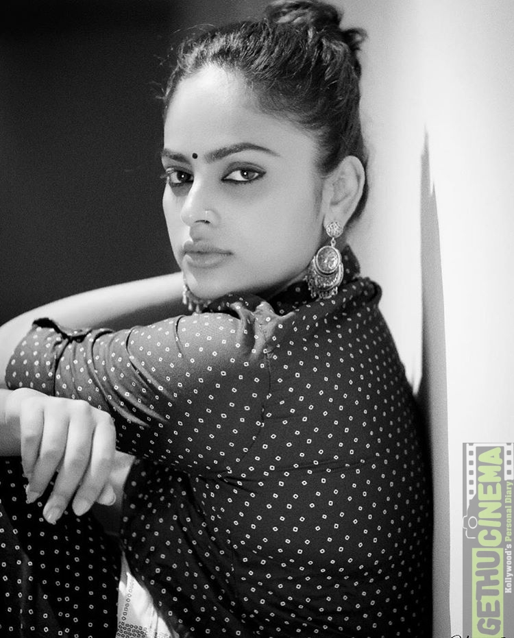 Nandita Swetha Photos (21) - Gethu Cinema