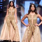 Pooja Hegde Photos (8)