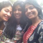 Niranjani Ahathian (22) sisters selfie vijayalakshmi karthika thiru