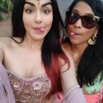 Adah Sharma, selfie, with friend