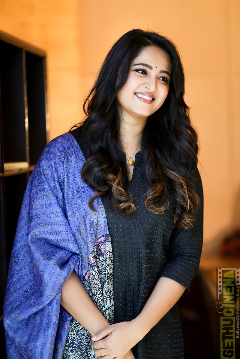 Anushka Shetty, photoshoot, hd photos - Gethu Cinema Anushka Shetty, photoshoot, hd photos - Gethu Cinema