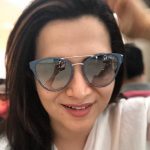 Dhivyadharshini, hair style, glass