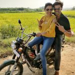 Ganesh Venkatraman – Nisha Krishnan, bike, cute pair