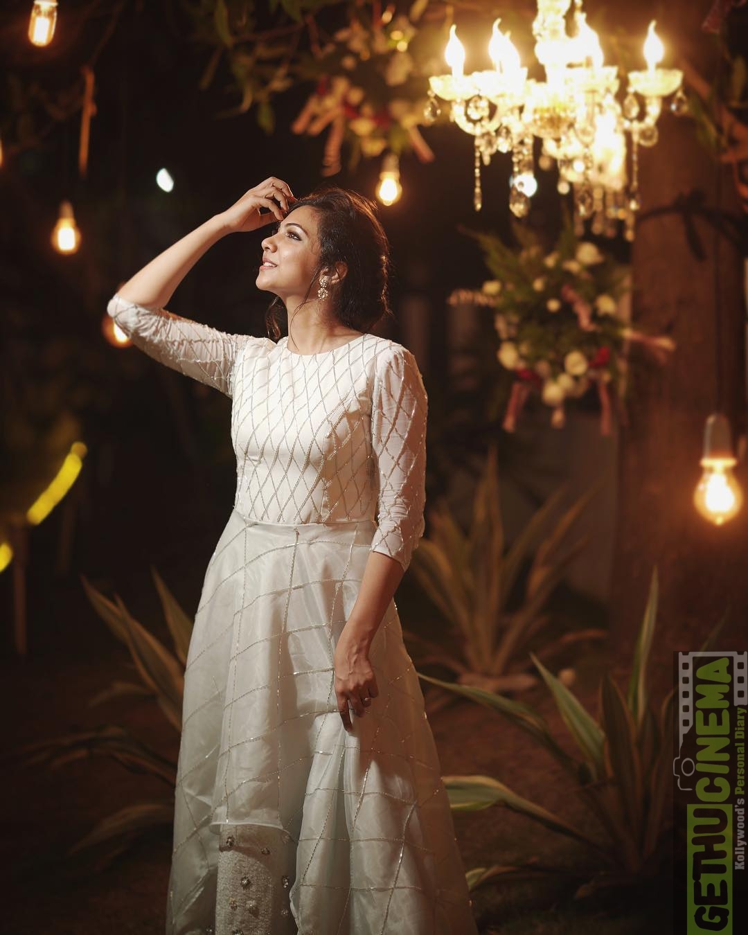 Actress Madonna Sebastian Selfie & HD Gallery - Gethu Cinema Actress Madonna Sebastian Selfie & HD Gallery - Gethu Cinema