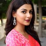 Anisha Ambrose, Vanjagar Ulagam actress, Pink saree, charismatic