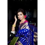 Anisha Ambrose, Vanjagar Ulagam actress, blue saree, new look