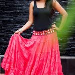 actress kaniha   black sleeveless red skirt (12)