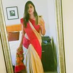 actress kaniha   in saree mirror selfie (36)