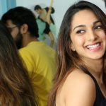 actress kiara advani  Dance floor mirror laughing face (37)