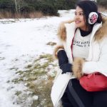 rachitha dinesh mahalakshmi Saravanan Meenakshi actress, instagram and travel photos  (3) in white  winter wear in UK snow