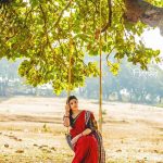 Actress of Sacred Games, Sexy Durga Rajshri Deshpande in swing saree playing