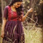 Janani Iyer, natural, smiling