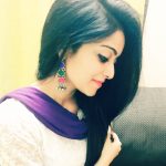 Janani Iyer, shy, hair style