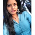 Riddhi Kumar, selfie, car, lover movie actress