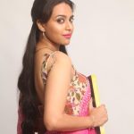 swara bhasker  saree sleeveless blouse