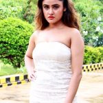 Aaruthra, press meet, Soni Charishta, white dress