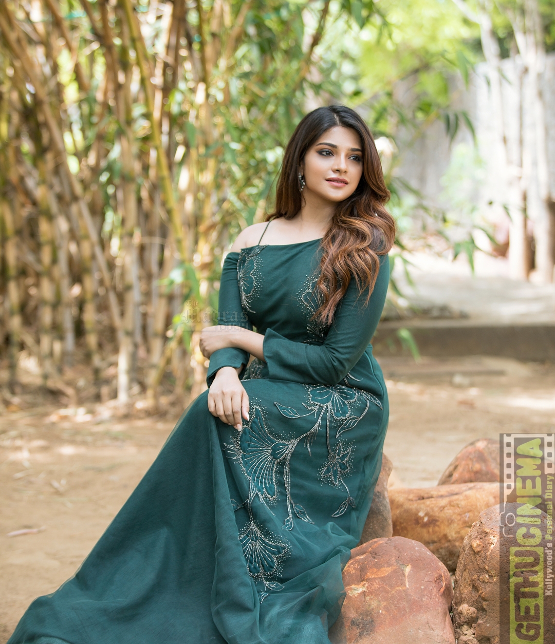 Actress Aathmika Instagram Facebook Gallery Gethu Cinema Browse instagram with the best experience. actress aathmika instagram facebook