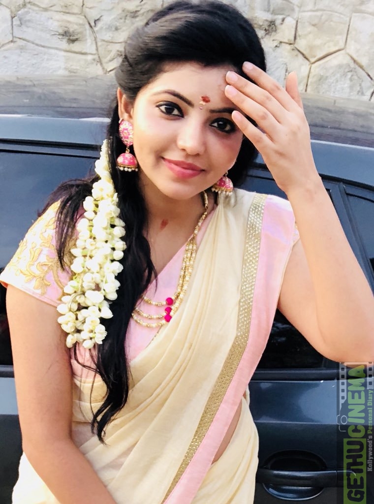 Athulya Ravi, kerala saree, malliga poo - Gethu Cinema Athulya Ravi, kerala saree, malliga poo - Gethu Cinema