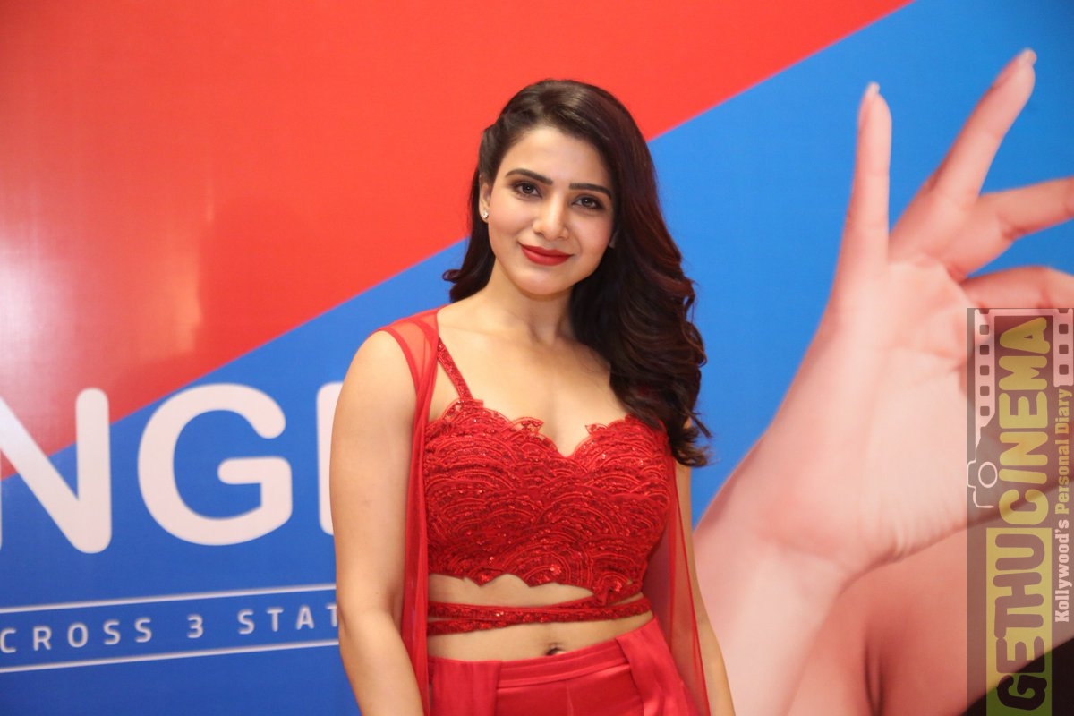 Samantha Poses Sexy In A Satin Red Gown On The Cover Of Elle - Woman's era