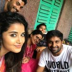 Anupama Parameswaran, recent, selfie, family, amma