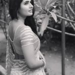 Ashima Narwal, Top Glamour Looks, black and white, back side