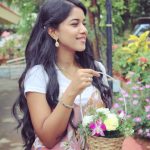 Mirnalini Ravi, Super Delux Actress, Flowers, adorable