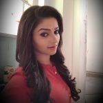 Nithya Ram, Savalige Sye anchor, selfie, red dress