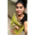 Nithyashree, singer, vijay tv, green saree, selfie