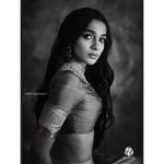 Sanchana Natarajan,  2.0 actress, saree, jacket