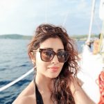 Shriya Saran, glass, selfie, hd