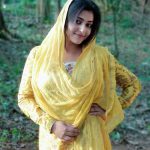 Anu Sithara, And the Oscar goes to heroine, yellow dress